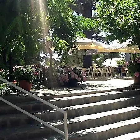酒店 Jubilee Troodos 2*